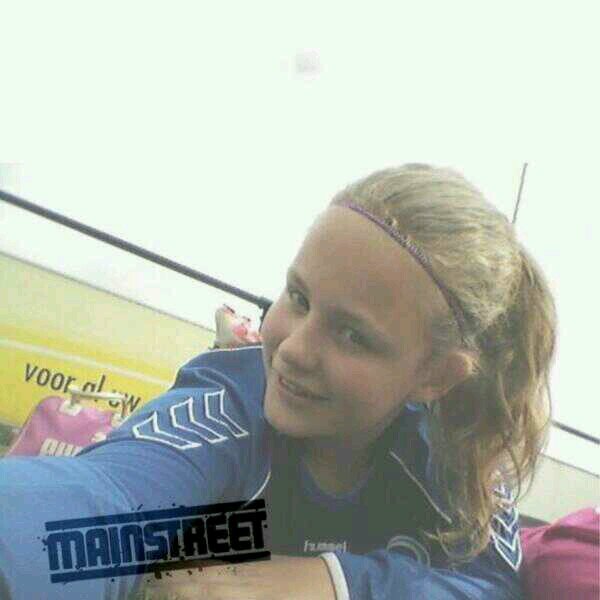 Lisa is perfect! en ik ship haar met Rein. ze gaan trouwen!