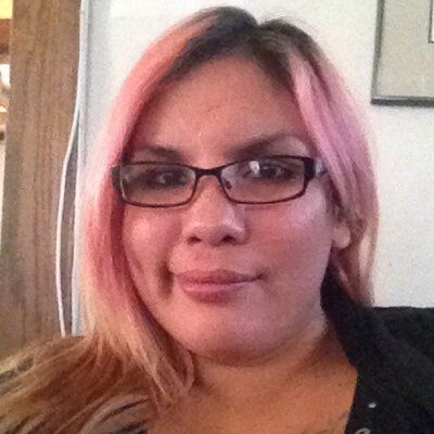 Profile Picture of Cyndi (@sinclair86hot) on Twitter