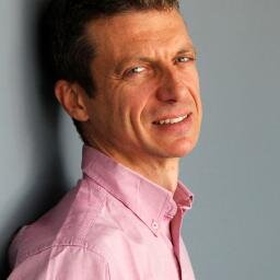 Journaliste immobilier (promotion immobilière, construction de maison, copropriété, rénovation énergétique), animateur de conférences.