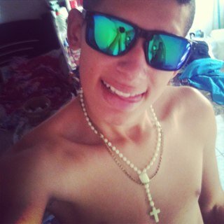 Qem é qem ; diz qe diz ; #BUXIXO ñn me faz feliiz ,, viiiiiiiiidÁ alheia orÁ boola ; minha cotá eu qero em dolar ” ♫   FILHO DE DEUS