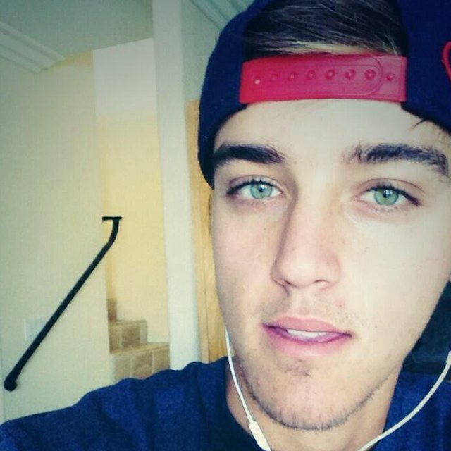 one dιrecтιon ❥ jυѕтιn вιeвer ♡ janoѕĸιanѕ ❣ eмвleм 3 ♩❦ deмι lovaтo ✝♡