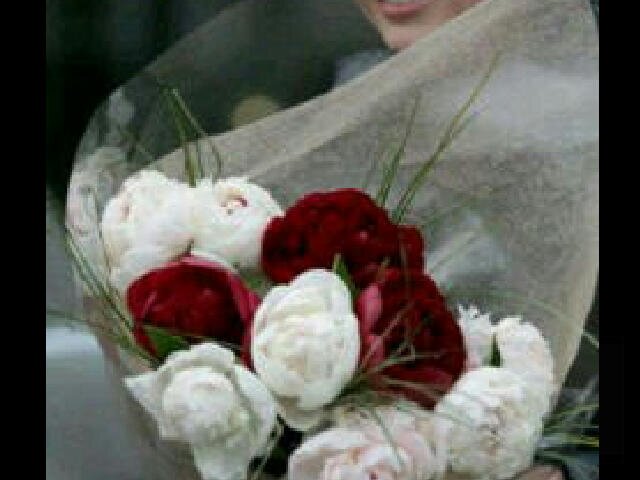 ﻟَﺎ ﺗَﻘﺘﺮِﺑﻮﺍ ، ﻑَ ﺃﻧَﺎ ﻟَﺎ ﺃﺟِﻴﺪ ﺇﺳﻌَﺎﺩ ﺍﺣَﺪ !