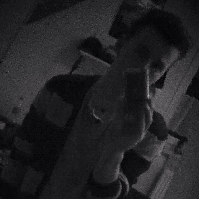 I love to rap, love to make it sport and hang out with friends ...i love partys