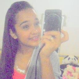 Aquelaa qe sabee qe pra ser feliiz bastaa iir atras da feliiciidadee!! *--*