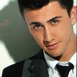 Somos el club de fans oficial De @Andresparra_7 españa Siguenos y unete ha ser #Parristas al 100%