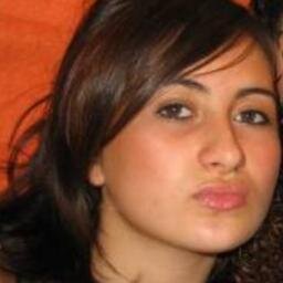 fati la plus belle fille aux yeux de ses parents qui aime les svt et qui est fiere d etre marocaine est musilmante