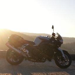 Legionista, Narodowiec, Motocyklista. Raczej obserwuje niż się udzielam;) (L)