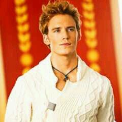 I am a victor I am a fighter always a tribute my name is Finnick Odair RP