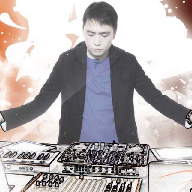 Official Music account for :

Marcell Giovanni / 1945MF

DJ / EDM Producer / Sonic Sound Engineer / Ableton Live Endorser