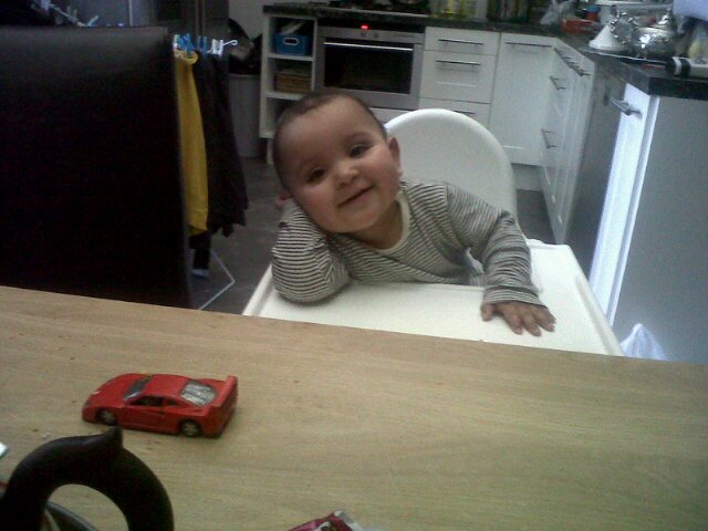 AkramKhadiri's profile picture. Ik ben akram blablabla holands got talent is leuk HOLLYWOOD!!         IS leuk super leuk OP RTL 4 mercedes coupe   kortijk http://t.co/BaYa6uB4Id)☺