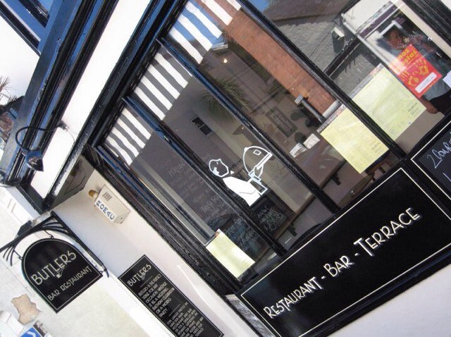Family Run Restaurant & Bar,
Established 19 Years,
Serving Delicious Food Along With Warm Friendly Service And Great Value For Money.