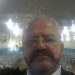 Tupanciretã Rs. Pai, esposo, avô, musico. Cidadão. Eclético. Trabalho na noite(segurança).