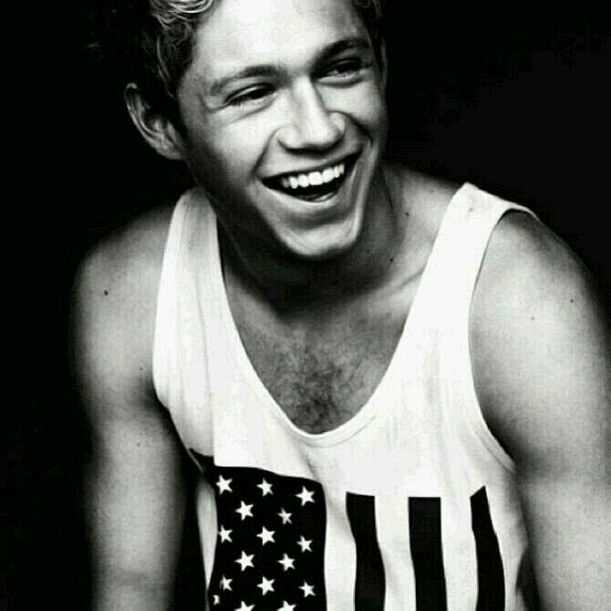 _FreeFoollow's profile picture. This is a free follow. Follow @Larry_Is_Reeal ask for follow back. Thank you!