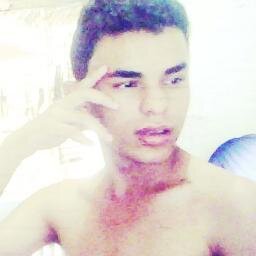 Ser feliz e uma virtude que todos nos temos *--*