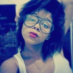 é sou meiu , complicada 
bjs

Follow-me? *o*