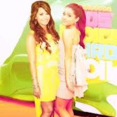 Ariana Grande♥Demi Lovato
