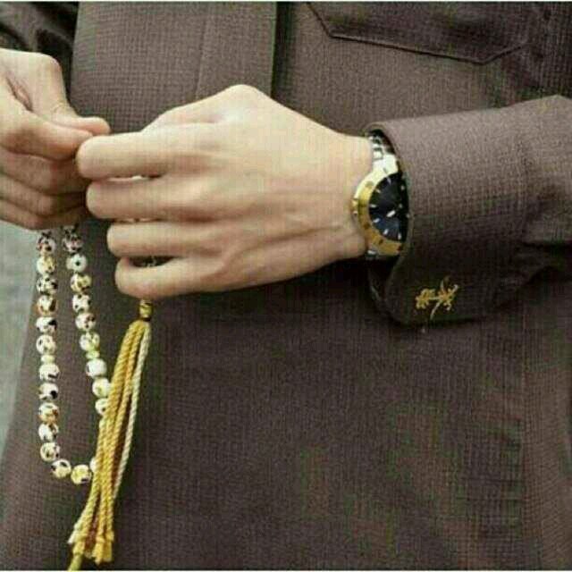 لآ تَتوقَف الحيَآه بسَببْ بَعض خَيبَآتْ الامَمل ، فَـ الَوقتْ لآ يَتوقَف عِندمَمآ تَتعطَل السآعه....✉̷̷̷̷̷̷