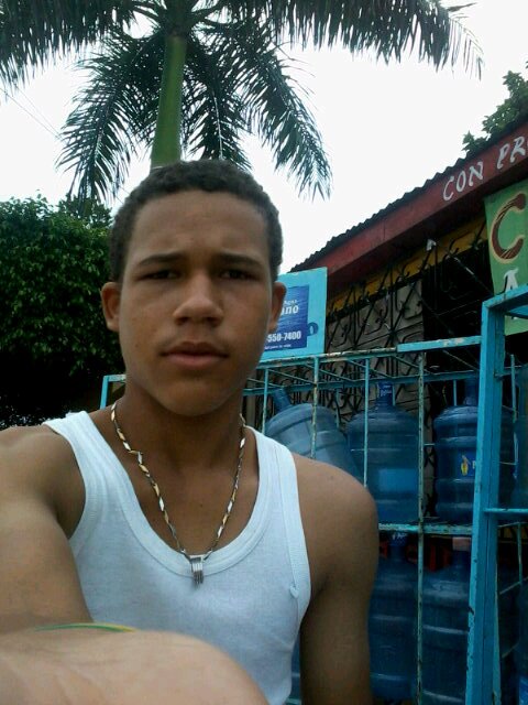 Pin:23A35608 watsApp:8494591785