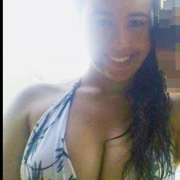 Se me falarem ''te odeio'' ? Eu levo isso como inveja. Porque ninguém odeia por nada. Sendo que nem me conhece