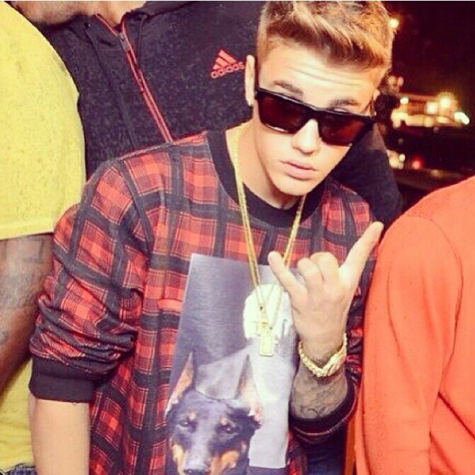 O mundo necessita de mais Justin Bieber e Eduardo Sterblitch