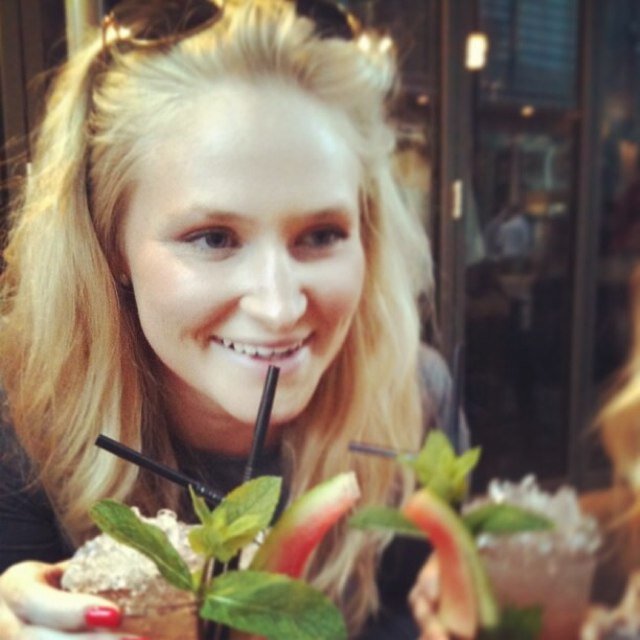 emilyarmitage's profile picture. 