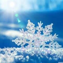 As you can probably tell, I LOVE snow!!!! But more than anything....... I LOVE ONE DIRECTION!!!! If you have a picture of 1D in the snow, send it to me!!!!