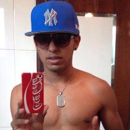16, Free step ♥, Futebol, Solteiro, Gosto de musica, escuto electro house !
MSN: leo.henrique.2008@hotmail.com