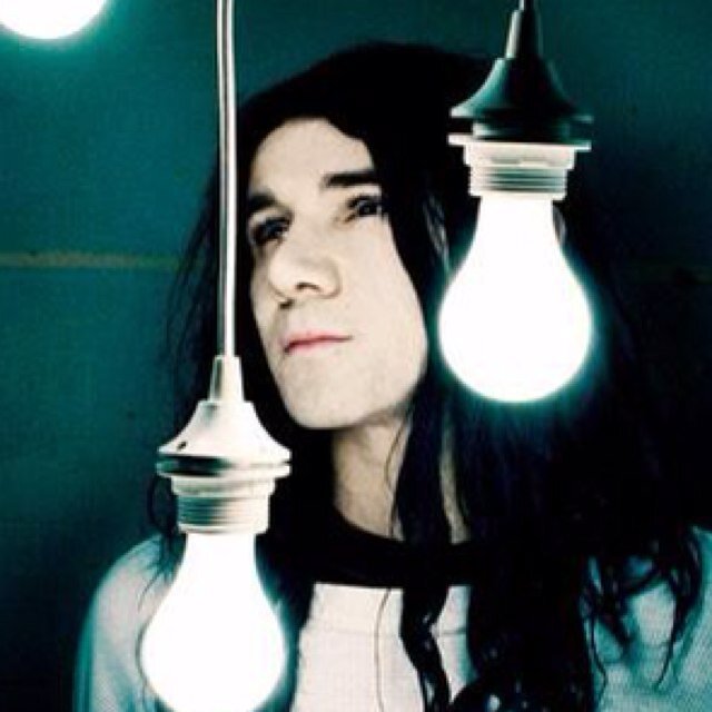 Arent I the show you so desperately crave to see? Come one, come all, but dont get too attached. {Pre-Skrillex} [RP/17/Pan/Single]