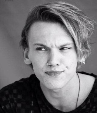 Is there any rune to bring Jamie to my bed?