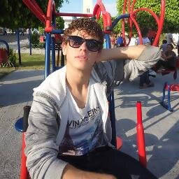 Skateboard na veia, rock 'n' roll até a alma, quem ta com CBJR faz barulho e bate palma \m/