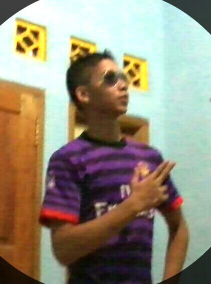 sekalipun terendam dalam lumpur,
sebuah mutiara tetaplah berharga.
Penampilan luar tidak memastikan
segalanya.