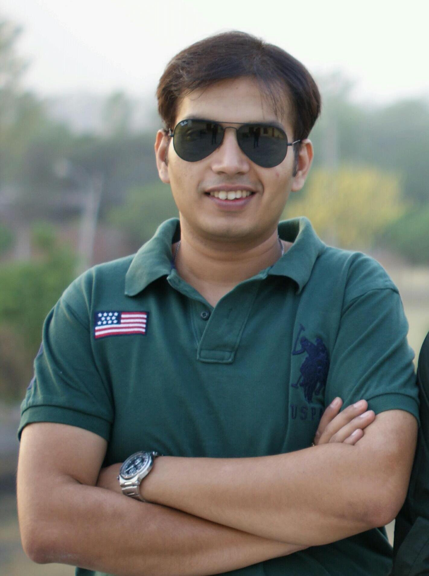 Officer in Merchant Navy, Die hard fan of Indian Cricket team, Love travelling...:)
