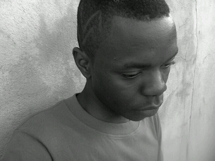 i can b weird silly quite outgoin wild sweet funny creative romantic but really.. Im just being me...