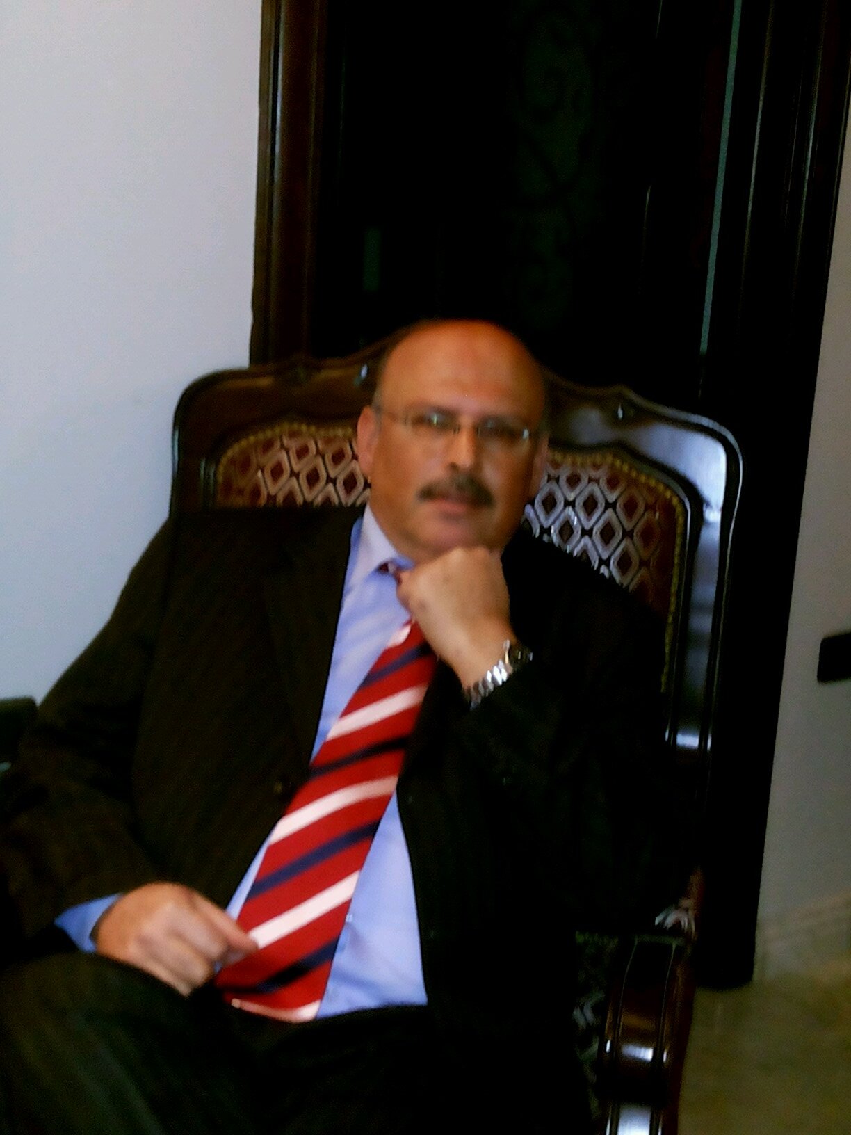 istaprb's profile picture. لاتحزن إن كنت وحيدآ فالقمر أجمل شيء في السماء