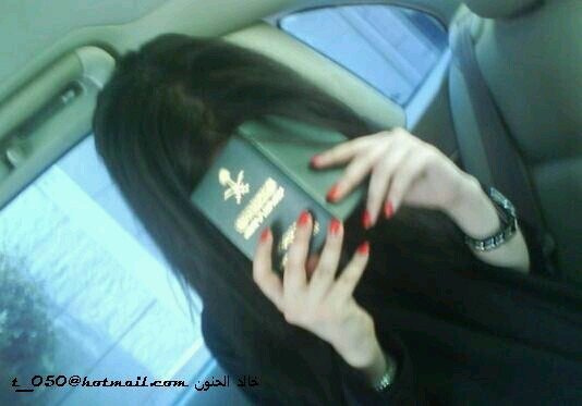 لو الفقر ضيف وحنا معازيب يامرحبا بالفقر دقه وجله الفقر ماهو عيب تدري وش العيب انك غني والبيت محد يدله...!!