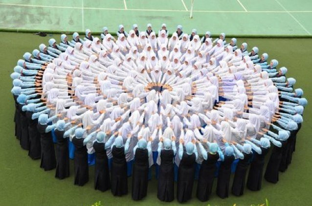 We live to strengthen an already powerful bond. Excellent products of Sekolah Seri Puteri, Cyberjaya on 2011.

#eldreunion