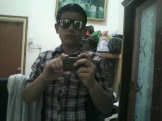 Hi. I'm Afiq.. Mention for follow back..