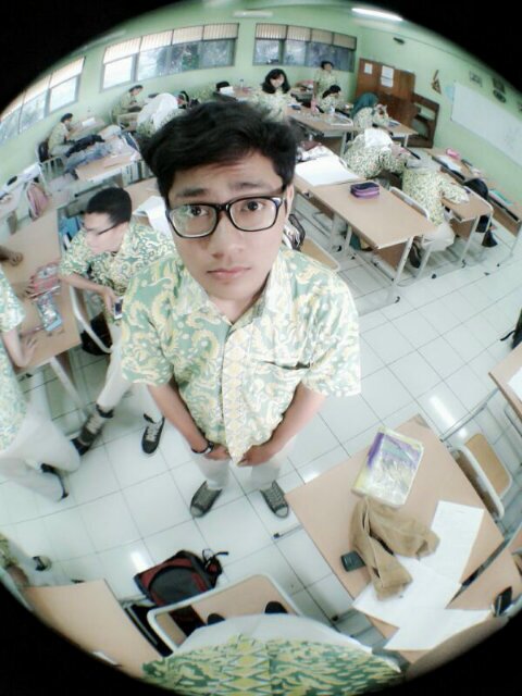 rezhaberlian's profile picture. 