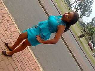 I'm jst a hot chick 4rm UMBILO mmmh so lvng my self...