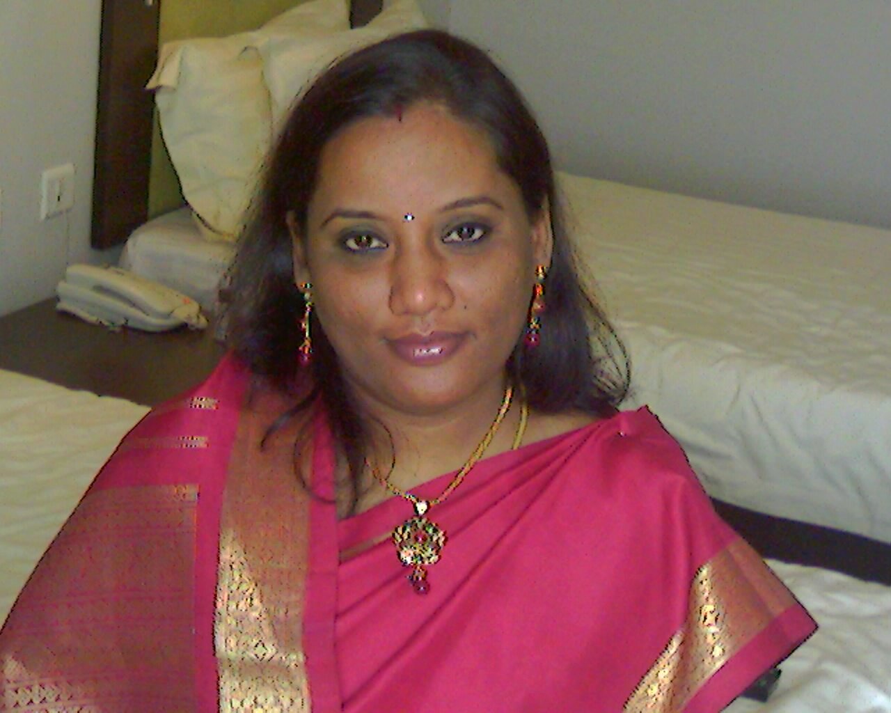 Home maker, loves cooking and assisting husband in his business