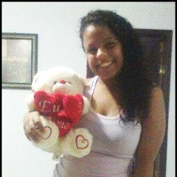 Oii cara de geleiia rosa - //~tah parey Quem eu sou? Uma pergunta de filosofo ! Sou aquela menina que quando quebra a unha vira uma fera (66³