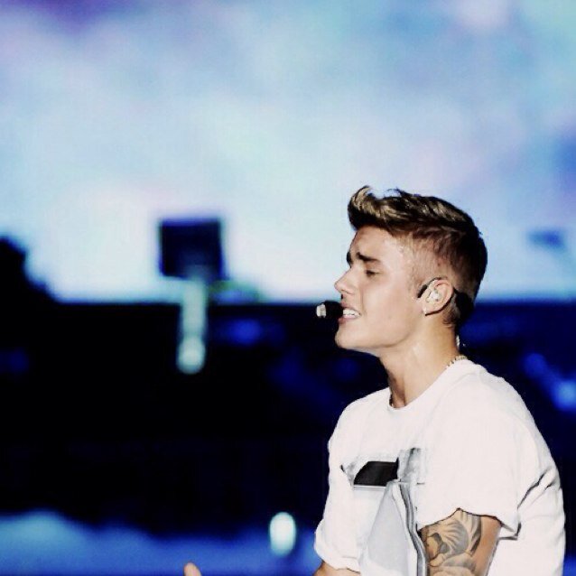 arianaxrauhl's profile picture. |shared a magical moment with my idol on 7.31.13 ♡|