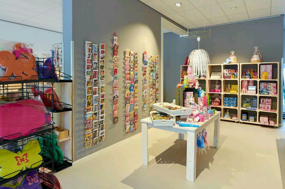 De allerleukste kadowinkel en printservice  van Emmeloord  en omstreken! Met niet te vergeten ons eigen thee/kaarsen/zeep atelier!