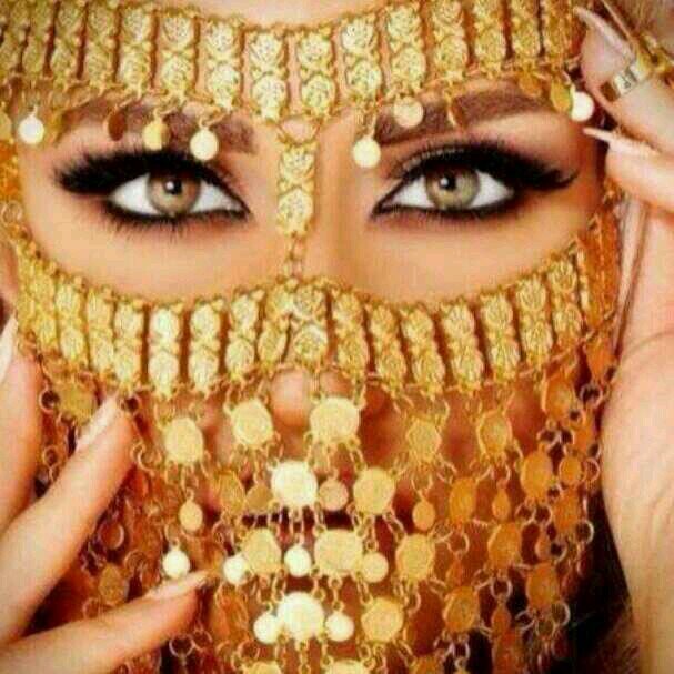 EmelSayer's profile picture. 