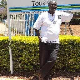LIke basketball. A big fun of Man United. 95 KGs. Born 1910