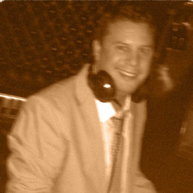 DJBennyBeats's profile picture. In the Booth Spinning or standing next to the Guy that is since 1997
Resident @wibsbar #9 College Bar In America!
DC Is My Plyagroud
@emily_k81 Bookings & GL