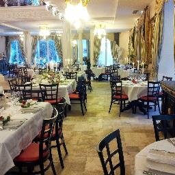 Restaurant spectacles spécialités russes à Mougins aux environs des communes d'Antibes, Cannes, Grasse.