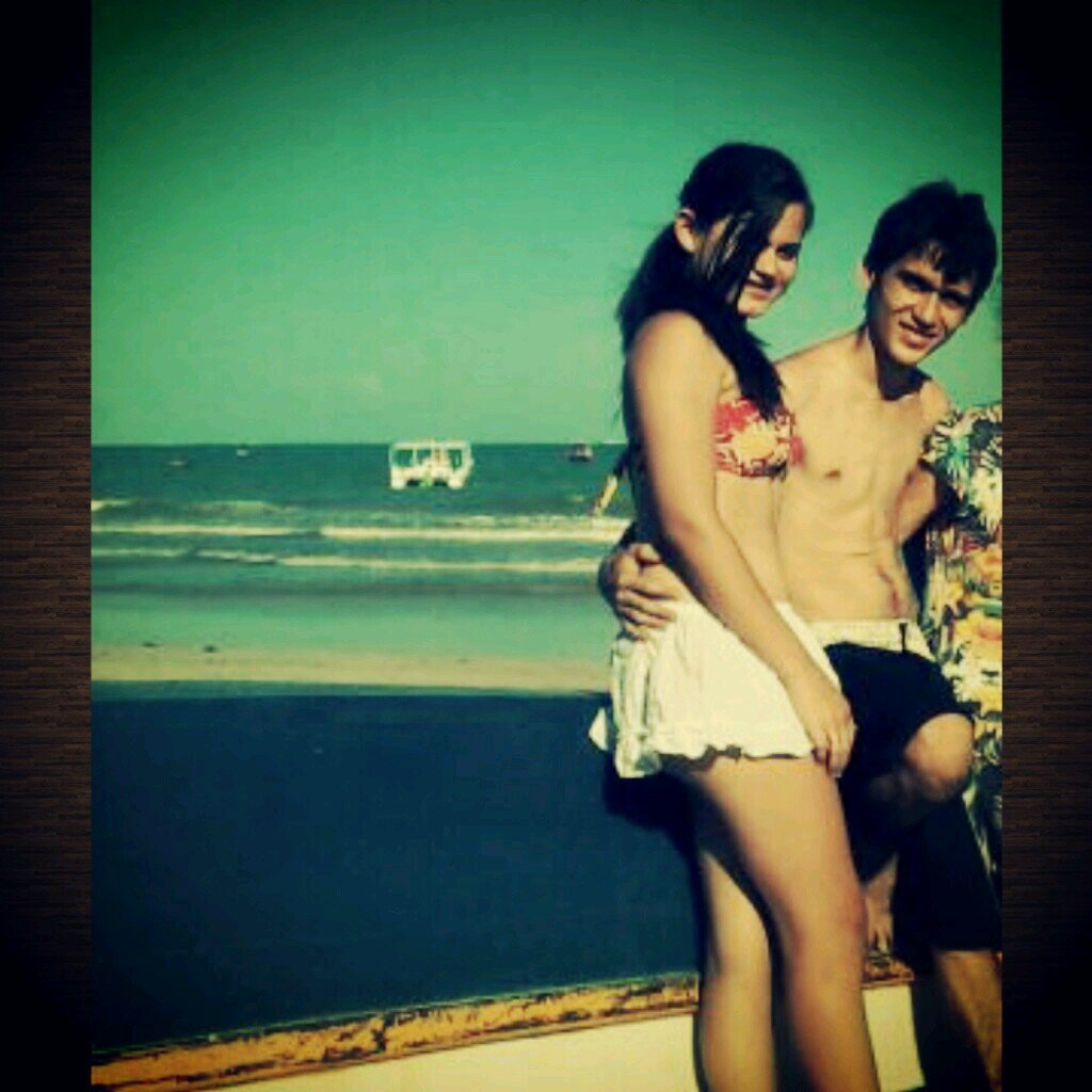 Viginiana,17 anos,Corithiana e noiva do
@clezioigo http://t.co/ztTMtwKHIa