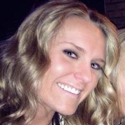 World traveling piano player | Executive Recruiter | Dog & Music lover