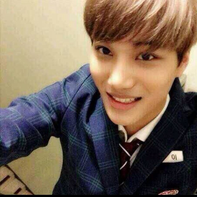 กราบสวัสดีพ่อแม่พี่น้องทุกท่านกระผมนายจงอิน คิม #IAMFAM